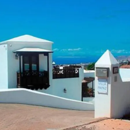Vila Sleeps 8 With Pool And Hot Tub