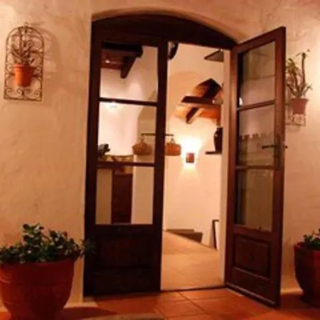 Sleeps 8 With Pool And Hot Tub Conil