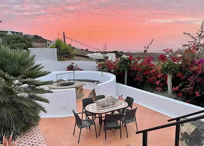 Willa Sleeps 8 With Pool And Hot Tub Conil