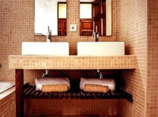 Willa Sleeps 8 With Pool And Hot Tub Conil