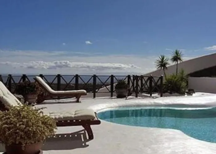 Sleeps 8 With Pool And Hot Tub