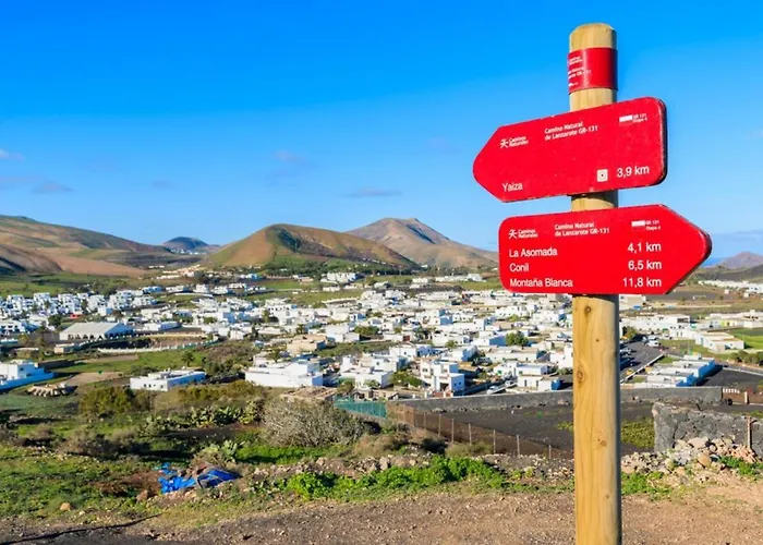 Sleeps 8 With Pool And Hot Tub * Conil